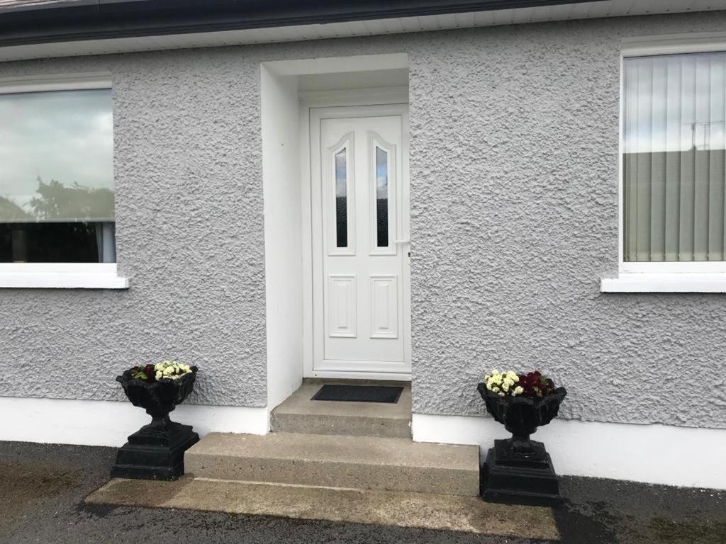Kilkeel Bungalow - The Perfect Place To Stay Exterior photo