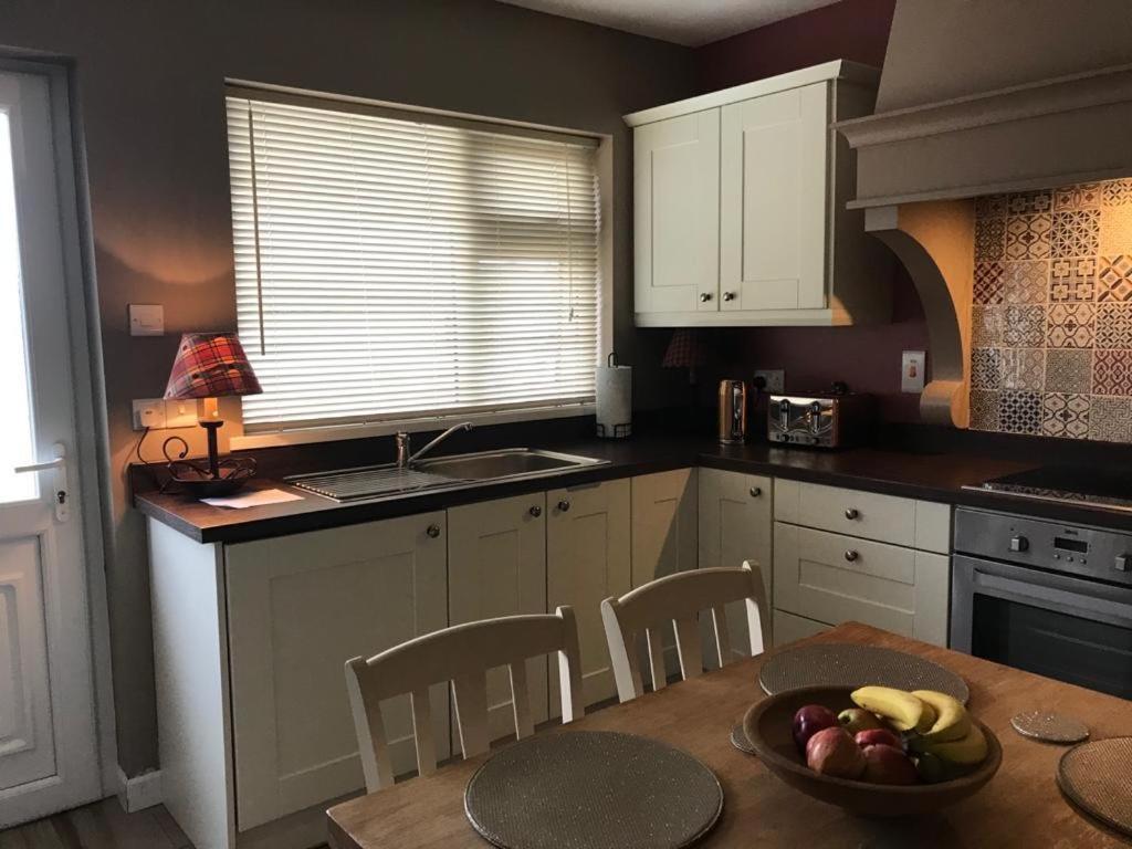 Kilkeel Bungalow - The Perfect Place To Stay Exterior photo
